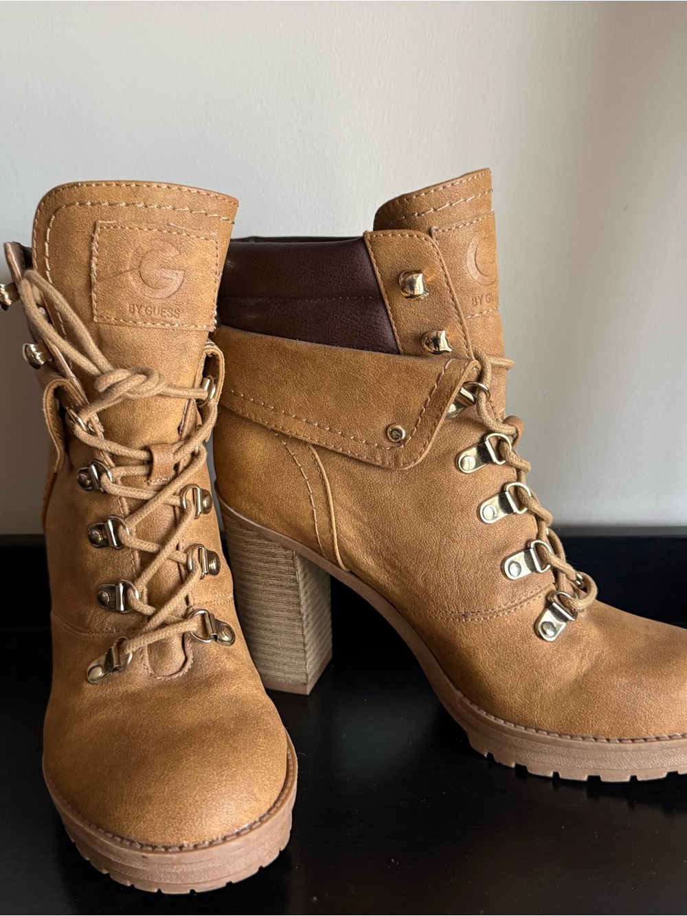 G by GUESS Tan Lace Up Heeled Combat Ankle Boots Lug Sole 7.5